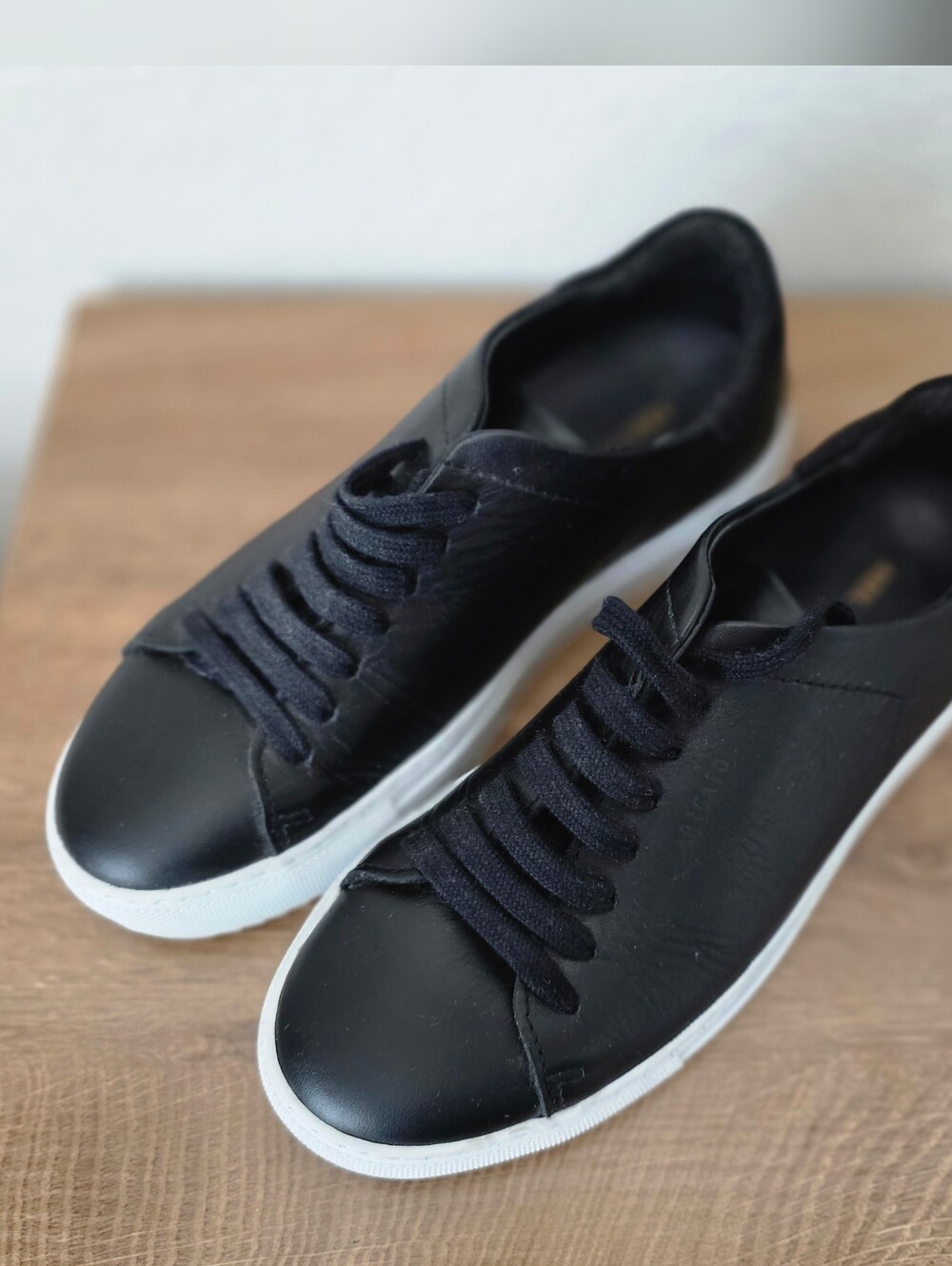 Axel Arigato Leather Low Top Sneakers